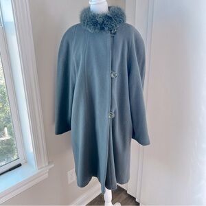 Vintage Laura wool coat fox fur collar green made in Canada size 11/12